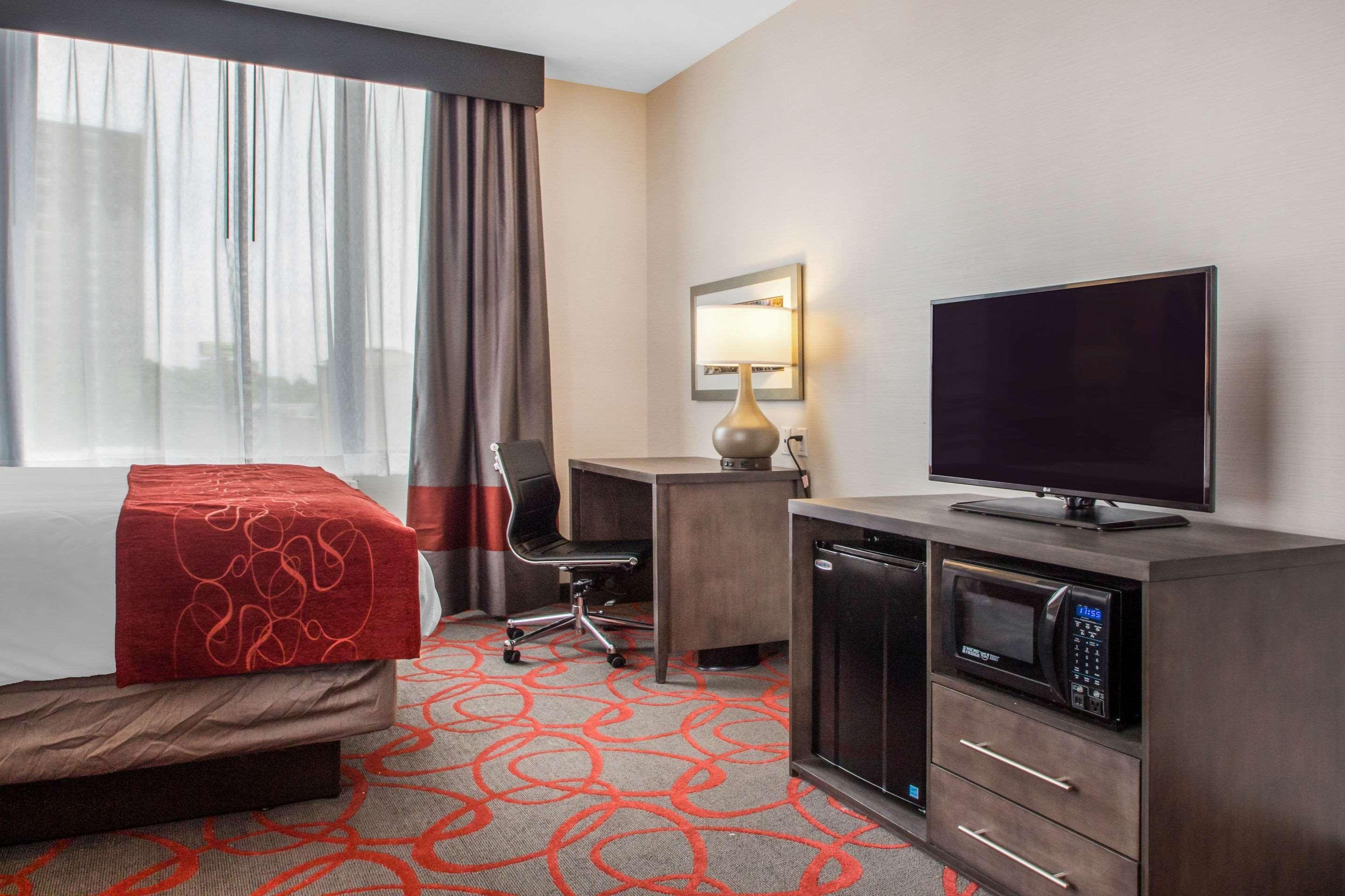 Comfort Inn & Suites Near Stadium New York Eksteriør billede