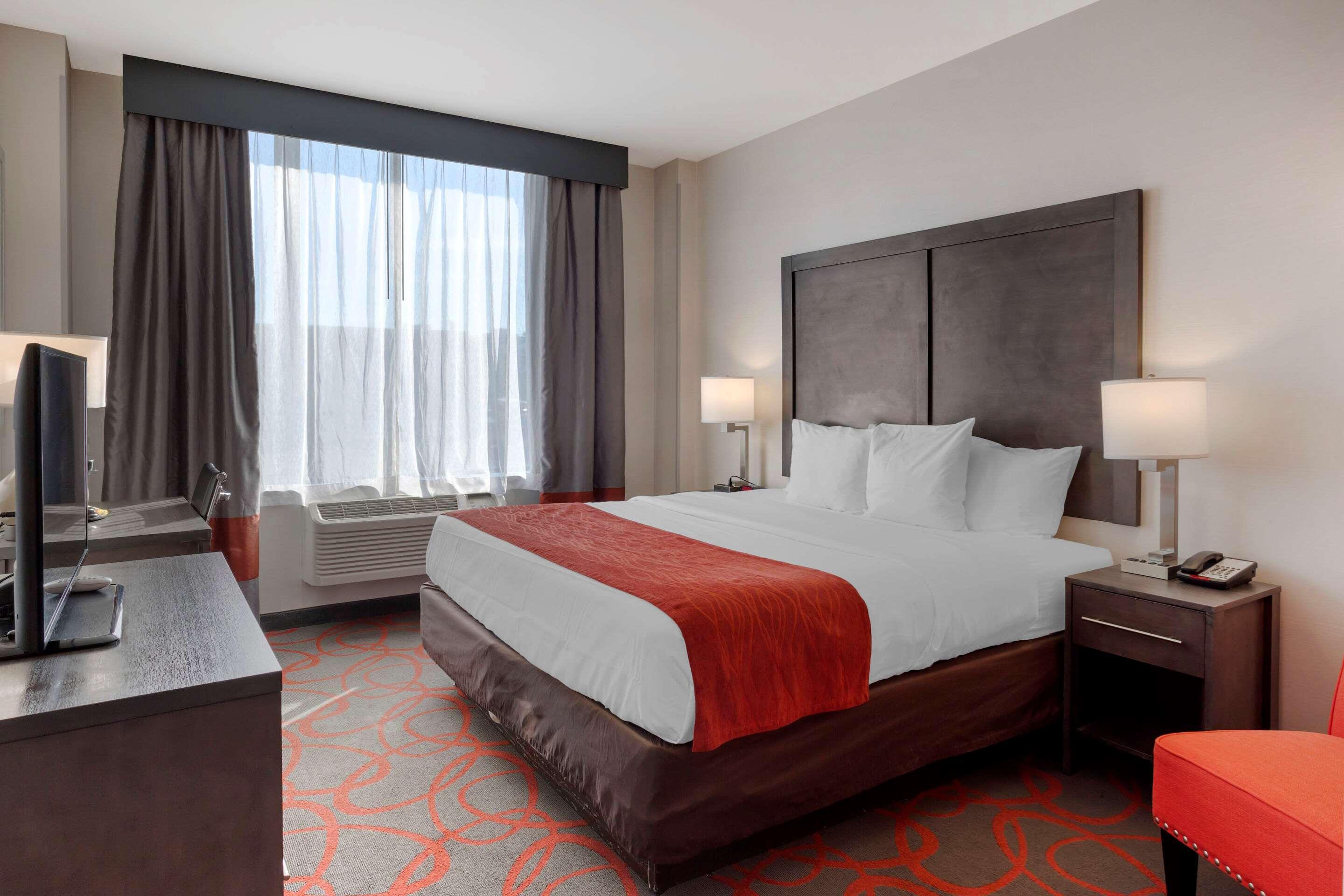 Comfort Inn & Suites Near Stadium New York Eksteriør billede
