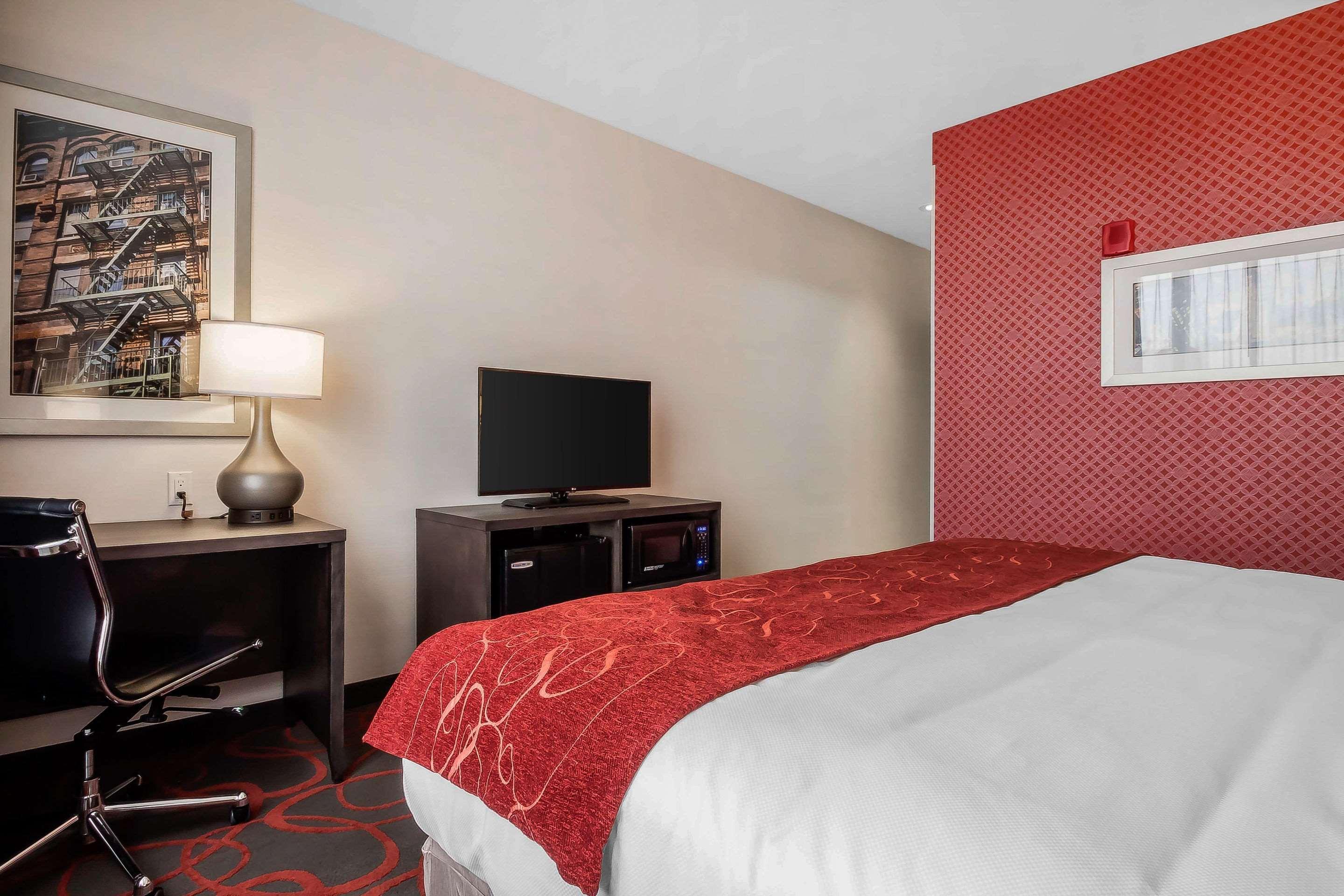 Comfort Inn & Suites Near Stadium New York Eksteriør billede