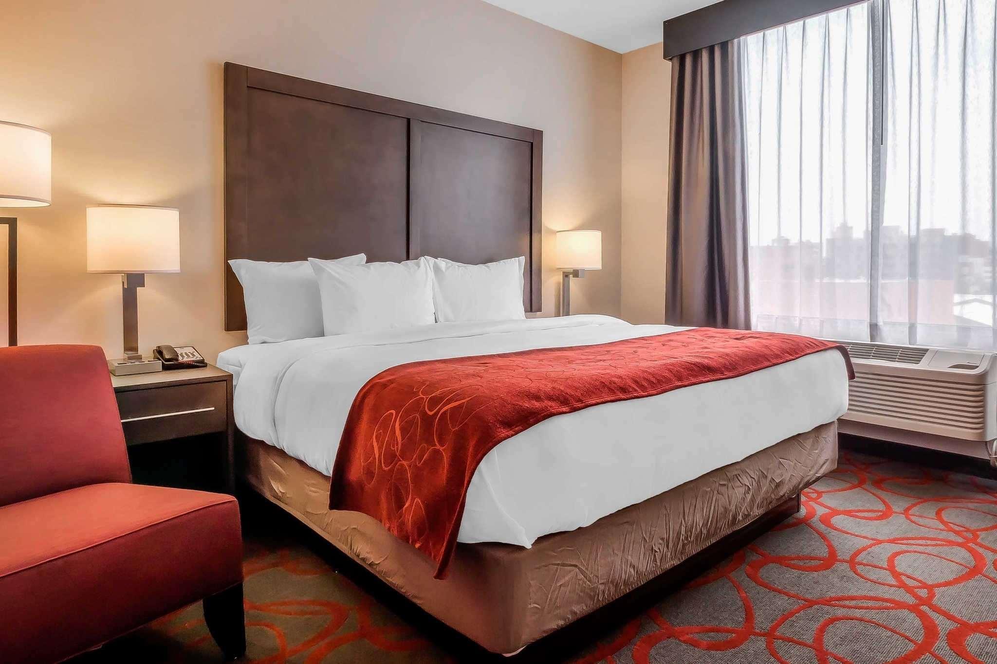 Comfort Inn & Suites Near Stadium New York Eksteriør billede
