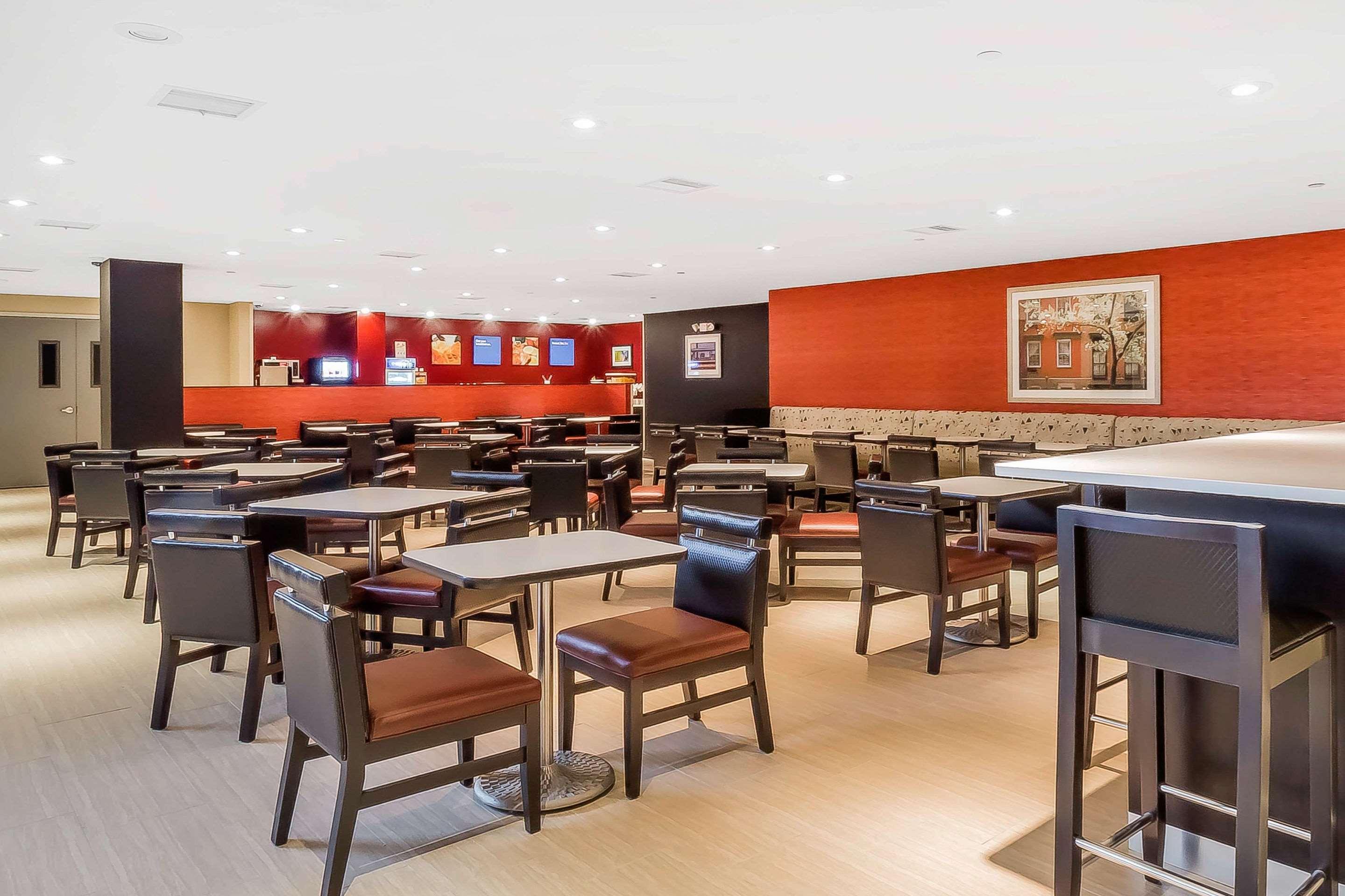 Comfort Inn & Suites Near Stadium New York Eksteriør billede