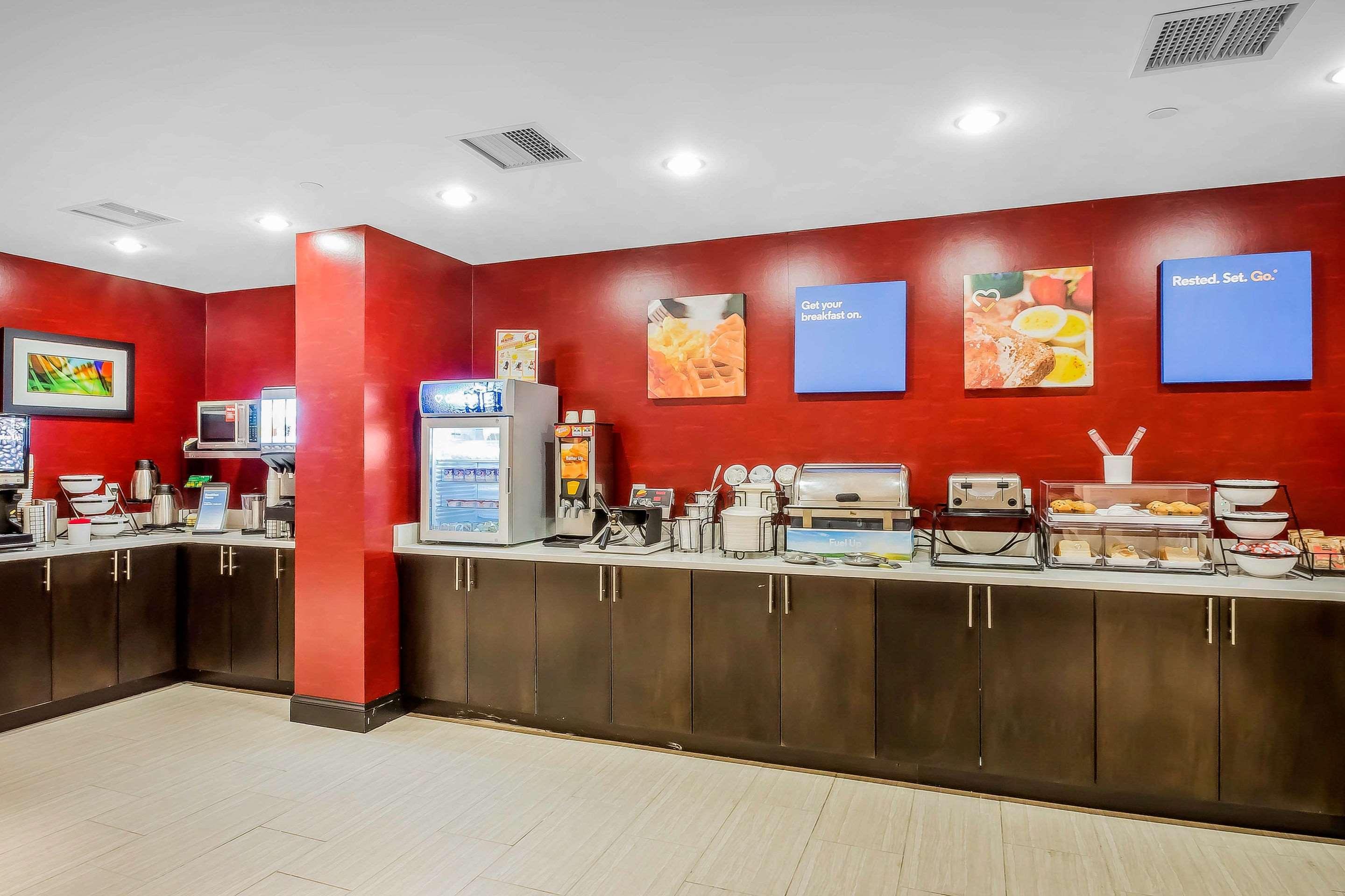 Comfort Inn & Suites Near Stadium New York Eksteriør billede