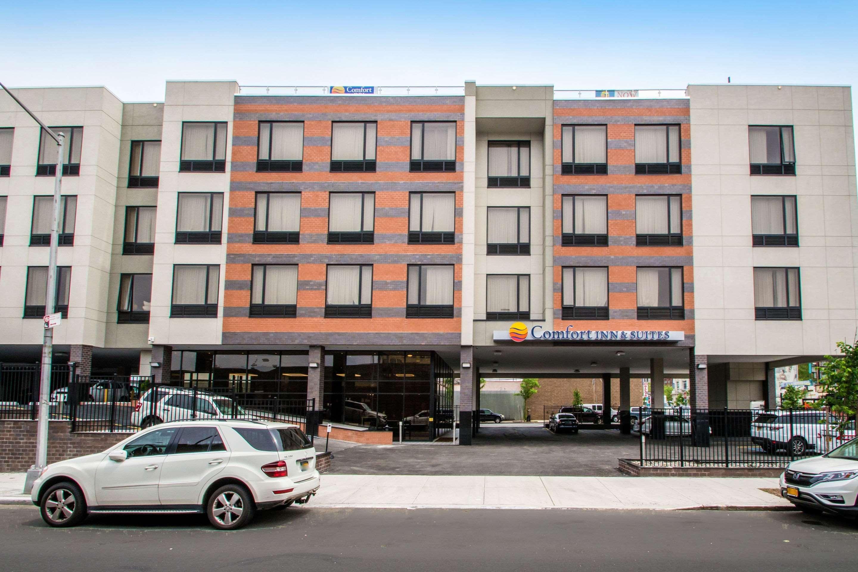 Comfort Inn & Suites Near Stadium New York Eksteriør billede