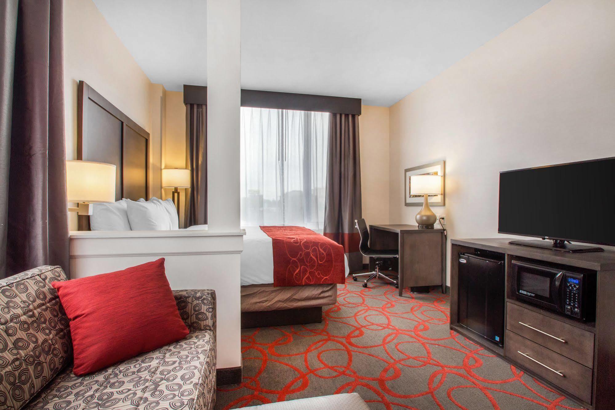 Comfort Inn & Suites Near Stadium New York Eksteriør billede